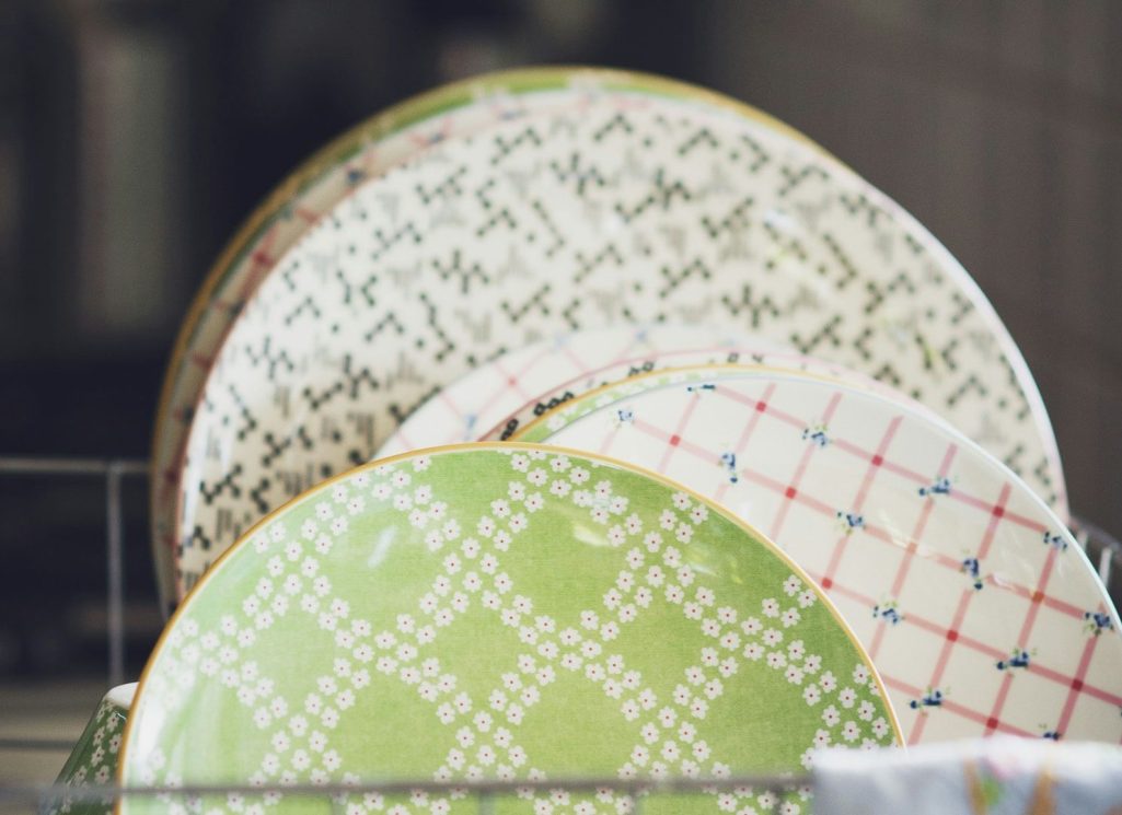 Clean plates Green plates